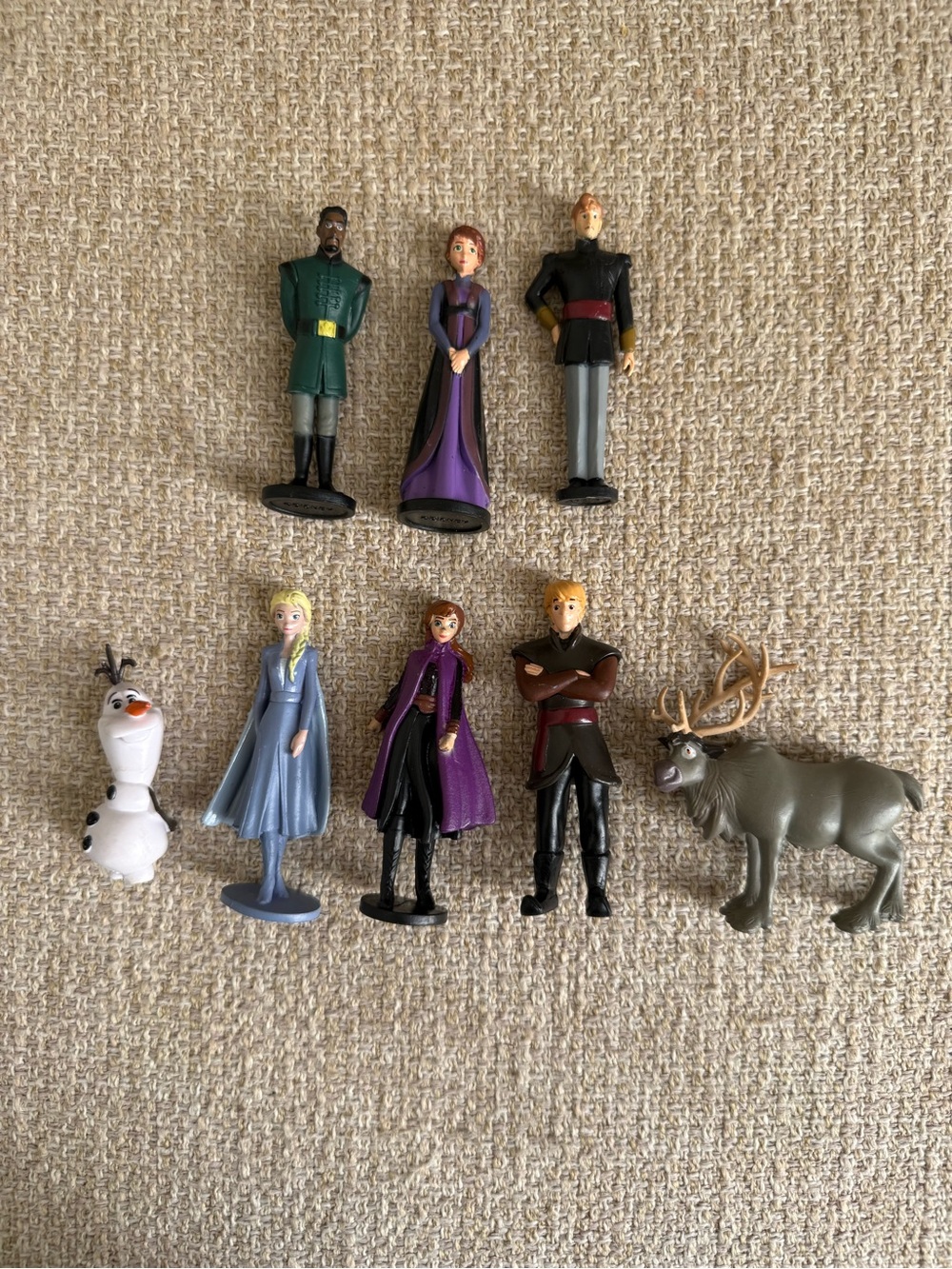 Disney Frozen II Lot of 8 character action figures cake toppers Elsa Anna Olaf